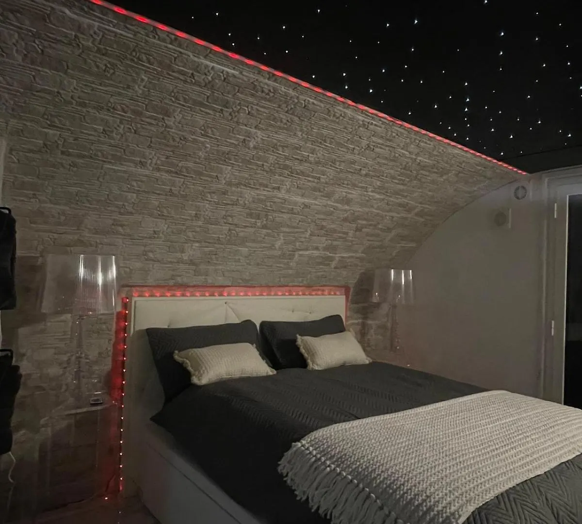 Love Room , Nice Room