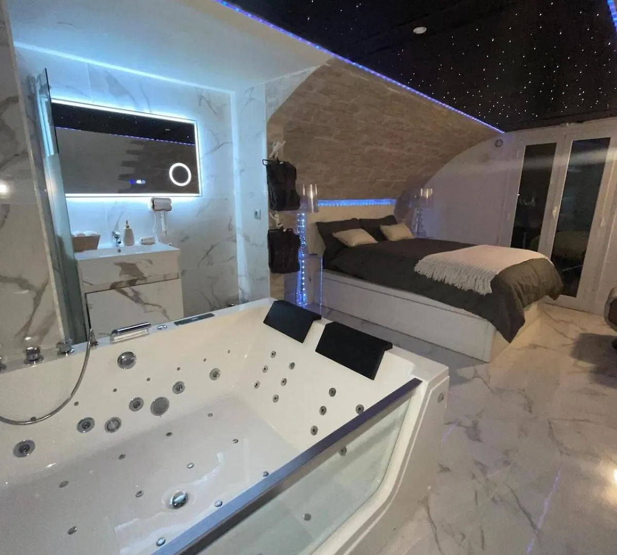 Love Room , Nice Room